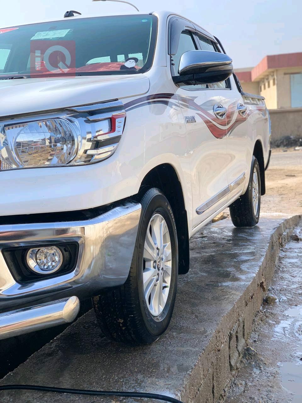 Toyota Hilux